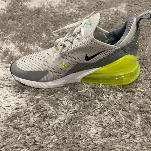 Nike Air 270c size 7y MAKE AN OFFER - Picture 8 of 9